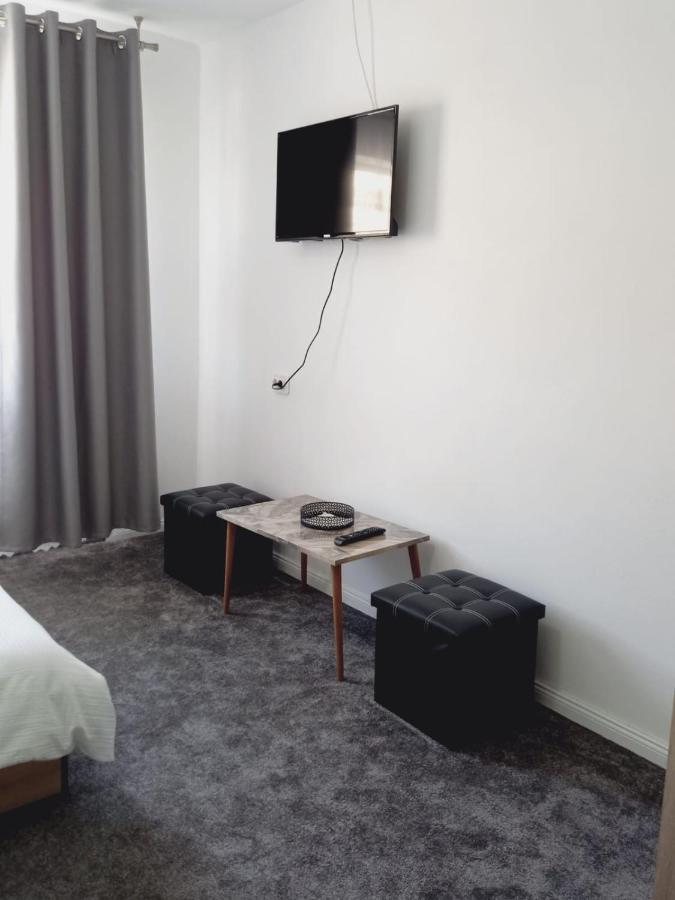 Casa Alexia Apartment Pescari ภายนอก รูปภาพ
