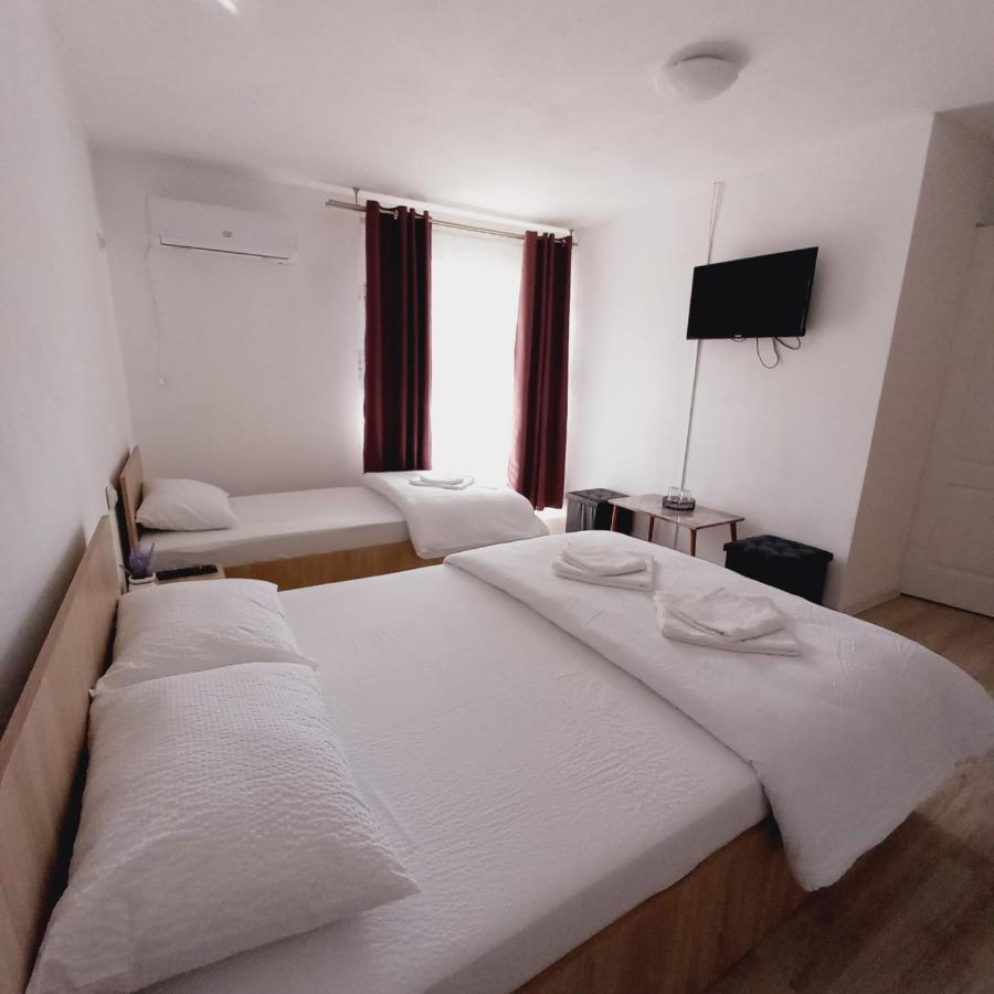Casa Alexia Apartment Pescari ภายนอก รูปภาพ